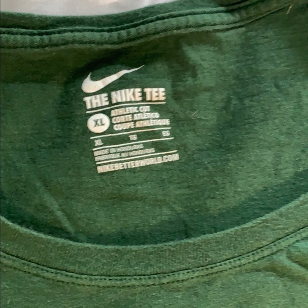 Nike tee - Picture 2 of 2